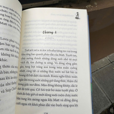 RONIA CON GÁI CỦA TƯỚNG CƯỚP – Astrid Lindgren – Nguyễn Bích Loan dịch – NXB Phụ Nữ