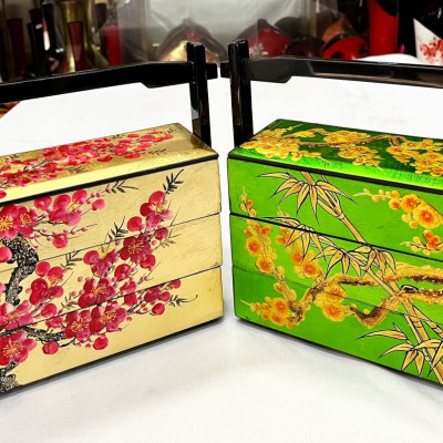 Hộp Cơm sushi sơn mài 3 tầng quai xách hàng vẽ đắp nổi cao cấp
