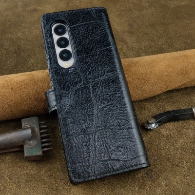 Bao da cho Samsung Galaxy Z Fold3 có quai cài da bò thật