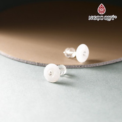 Bông tai đồng điếu bạch ngọc 10mm mệnh thủy, kim - Ngọc Quý Gemstones