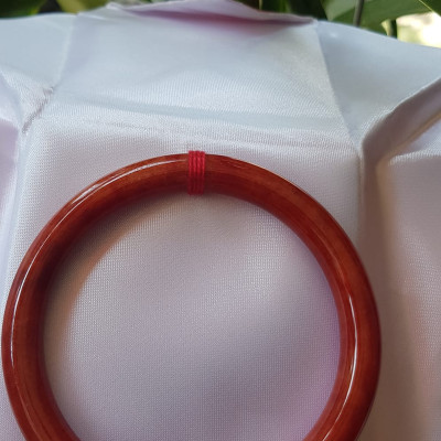 Vòng Tay Phong Thủy mới Đá Cẩm Thạch Đỏ Đẹp 60mm x cọng 8mm màu đỏ cam nhẹ đều đẹp nữ mệnh hỏa mệnh thổ 58kg - 70kg đeo hợp đẹp ạ