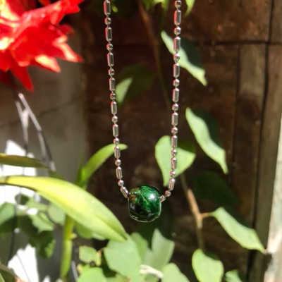 Sợi DÂY CHUYỀN Mặt LU TRÒN ĐÁ cẩm thạch tự nhiên LOẠI BÓNG đẹp  MÀU XANH ĐẬM ĐẸP LẮM Chất liệu đá cẩm thạch tự nhiên loại sịn đẹp   Size hạt 10mm x 12mm đeo lên Cổ đẹp lắm sang Model lắm