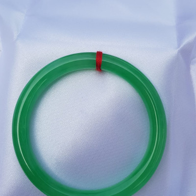 Vòng cẩm thạch Mới Vòng Lý T 52mm x7mm Vòng Xanh lá Đều tươi 52kg - 56kg Nữ mệnh Mộc mệnh Hỏa Thủy đeo ạ