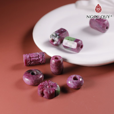 Vòng tay dây thép đồng điếu khắc kim tiền đá ruby nam phi 16x9mm, dây thép 15cm mệnh hỏa, thổ - Ngọc Quý Gemstones