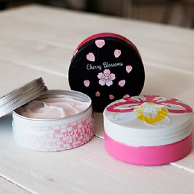 Kem dưỡng tay&dưỡng thể cao cấp Sakura Cream