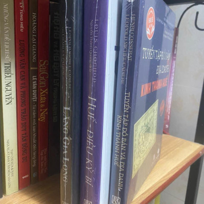 COMBO 3C VỀ HUẾ: HUẾ ĐIỀU KỲ BÍ, LĂNG GIA LONG, TUYỀN TẠP ĐỒ BẢN VÀ KINH THÀNH HUẾ