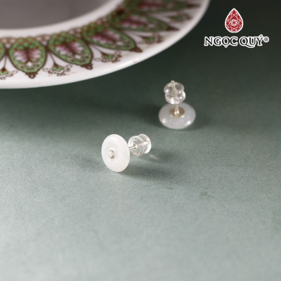 Bông tai đồng điếu bạch ngọc 10mm mệnh thủy, kim - Ngọc Quý Gemstones
