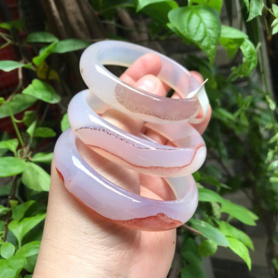 Vòng Mã Não Chu Sa Bản Hẹ Vân Ni 58mm Cao 15mm Dầy 7mm Màu Trắng Bóng Vân Nâu đẹp xinh xắn Nữ 55kg - 63kg đeo ạ