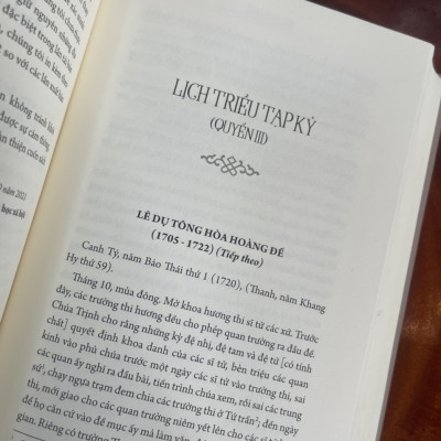 (Bìa Cứng) LỊCH TRIỀU TẠP KỶ (tập 2) – NGÔ CAO LÃNG - HOA BẰNG dịch và chú giải – tái bản 2022 - bổ sung nguyên tác Hán văn – MaiHaBooks 