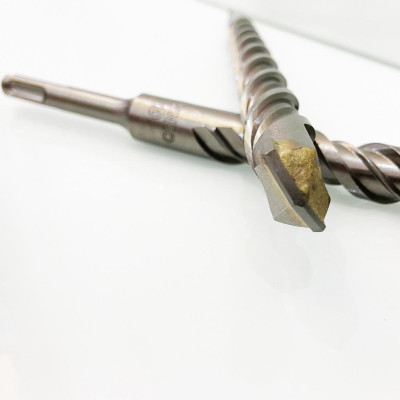 MŨI KHOAN BÊ TÔNG XUYÊN TƯỜNG ĐẦU DẸT phi 20 dài 310mm KYNKO MKBTXT- 20310