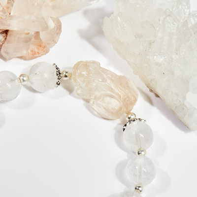 Vòng tay phong thủy nữ đá thạch anh ưu linh trắng charm tỳ hưu 8mm mệnh thủy , kim - Ngọc Quý Gemstones