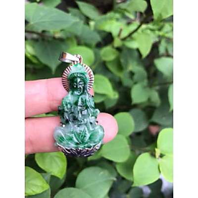 MẶT DÂY CHUYỀN PHẬT QUAN ÂM BỌC INOX ĐÁ CẨM THẠCH XANH NGỌC SƠN THUỶ TỰ NHIÊN ĐẸP LẮM  Size Vừa Cao 40mm x Ngang 21mm x Dầy 6mm  NỮ MỆNH MỘC HOẢ THUỶ Ạ