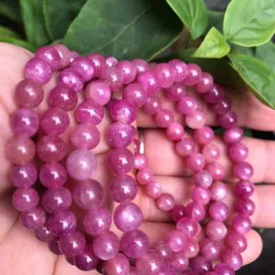 VÒNG TAY ĐÁ RUBBY HỒNG TƯƠI Size 6MM XINH ĐẸP  HỢP NỮ MỆNH HOẢ THỔ  100% ĐÁ TỰ NHIÊN NỮ ĐEO SANG LẮM Ạ