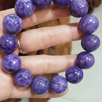 Vòng tay phong thuỷ may mắn nam đá mắt rồng tím vân tự nhiên sịn đẹp sang lắm size vòng hạt 16mm hay 16li màu tím rịm vân tự nhiên của đá mắt rồng Vòng chuẩn hợp Nam mệnh hỏa, mệnh thổ đeo rất sang đẹp hợp mệnh hợp màu hợp làm ăn may mắn tốt đẹp ạ