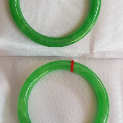 Vòng tay đá cẩm thạch tự nhiên Ngọc Đậu Lý A 54mm x cọng 8mm Màu Xanh Lý Đậu nhẹ tươi bóng mượt đẹp Nữ 53kg - 60kg đeo mệnh Mộc mệnh Hỏa mệnh Thủy ạ