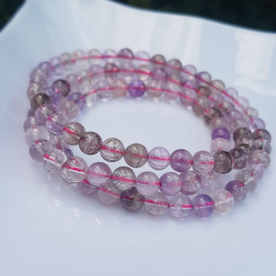Vòng Tay phong thủy Đá Super Seven tự nhiên bóng đẹp Size vòng hạt 6mm kiểu quấn tay 3 vòng đẹp lắm ạ Super Seven màu tím tím trắng bóng thiệt là đẹp ạ