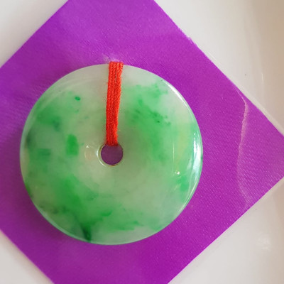 Mặt dây chuyền Đồng Điếu A Đẹp  Đá Ngọc cẩm thạch tự nhiên trắng xanh lý đều đẹp  Size 32mm x dầy 6mm Nữ bọc vàng đeo đẹp sang may mắn tài lộc ạ