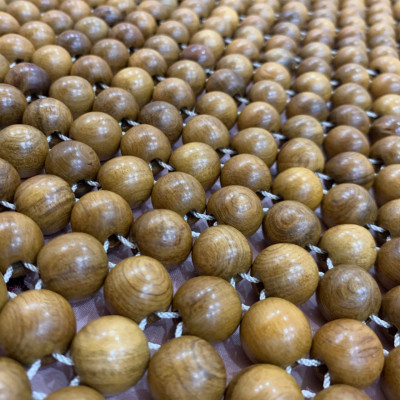 Đệm Lót Ghế Xe Ô Tô Hạt Gỗ Bách Xanh Cao Cấp Hạt 1.2cm ( Mian .vn)