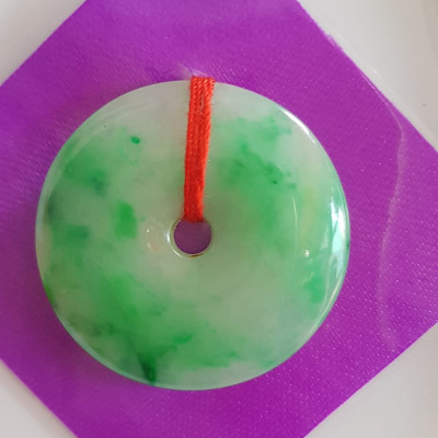 Mặt dây chuyền Đồng Điếu A Đẹp  Đá Ngọc cẩm thạch tự nhiên trắng xanh lý đều đẹp  Size 32mm x dầy 6mm Nữ bọc vàng đeo đẹp sang may mắn tài lộc ạ