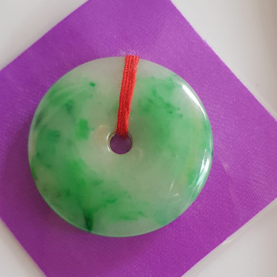 Mặt dây chuyền Đồng Điếu A Đẹp  Đá Ngọc cẩm thạch tự nhiên trắng xanh lý đều đẹp  Size 32mm x dầy 6mm Nữ bọc vàng đeo đẹp sang may mắn tài lộc ạ