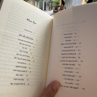 ĐÀN BÀ UỐNG RƯỢU: TẠP VĂN – Nguyễn Việt Hà – NXB Trẻ