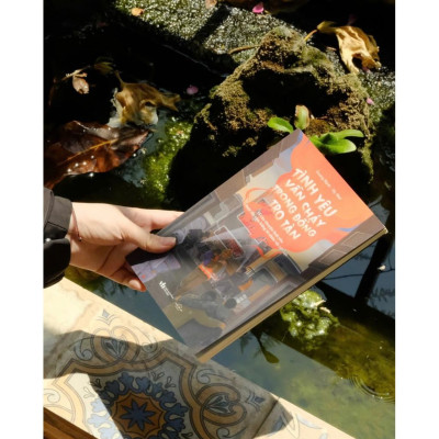 Tình Yêu Vẫn Cháy Trong Đống Tro Tàn - Bản Quyền