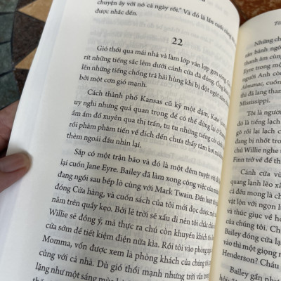 TÔI BIẾT TẠI SAO CHIM TRONG LỒNG VẪN HÓT (Giới thiêu bởi Oprah Winfrey) – Maya Angelou – Quế Chi dịch – BestBooks – NXB Văn Học (Bìa mềm)