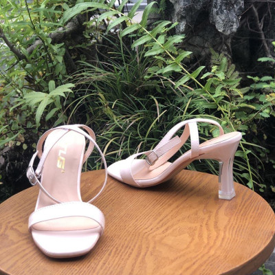 Sandal nữ cao gót hot trend  trẻ trung năng động 21367