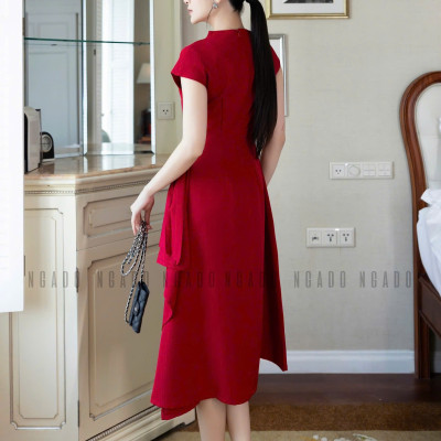 Đầm đỏ cổ cao vạt xéo NGADO