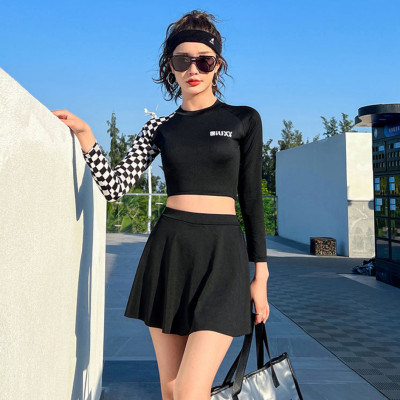 Bộ đồ bơi bikini nữ 2 mảnh dài tay chống nắng kín đáo đi tắm biển - B.34