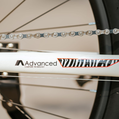 Xe đạp thể thao CALLI 2100 Khung nhôm không mối hàn