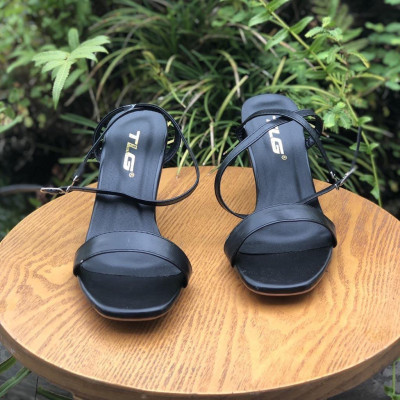Sandal nữ cao gót hot trend  trẻ trung năng động 21367