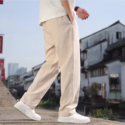 Quần dài nam dáng suông basic, thiết kế khuy khóa trước kèm dây rút và bản lưng chu phía sau, thời thượng, phong cách