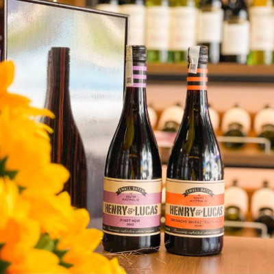 Rượu Vang Đỏ Dominic HENRY & LUCAS Grenache Shiraz Tempranillo 750ml 13.5% Acl