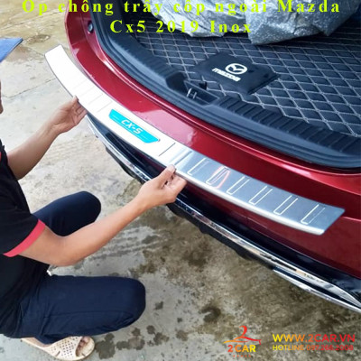 Ốp chống trầy cốp trong, ngoài xe Mazda CX5, CX-5 2018- 2019 2020 2021 2022, chất liệu Inox