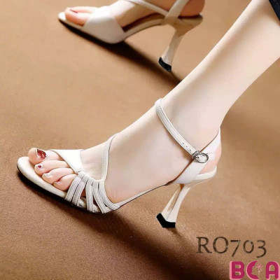 Giày Sandal Cao Gót Nữ 6p RO703 ROSATA tại BCASHOP Thiết Kế Đơn Giản, Tinh Tế Và Sang Thời Trang