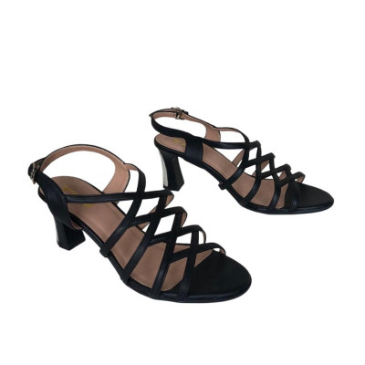 Sandal nữ quai chéo hot trend cho bạn 21817