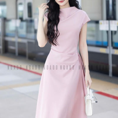 Đầm hồng cổ cao vạt xéo NGADO
