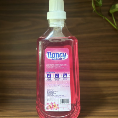 Thùng 15 chai nước lau sàn hương hoa lily loại 1 lít