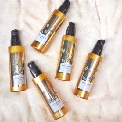 Tinh Dầu Dưỡng Lông Khử Mùi Cho Chó Mèo Show Queen Pet Essential Oil 100ml
