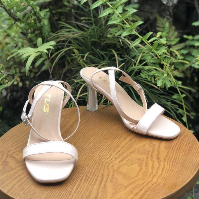 Sandal nữ cao gót hot trend  trẻ trung năng động 21367