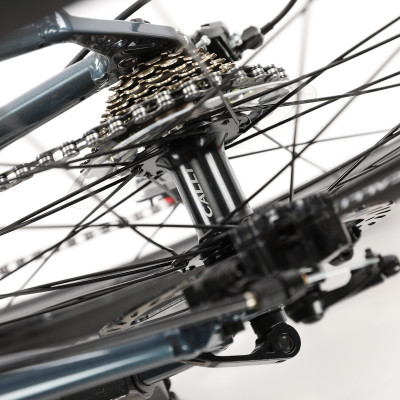 Xe đạp thể thao CALLI 2100 Khung nhôm không mối hàn