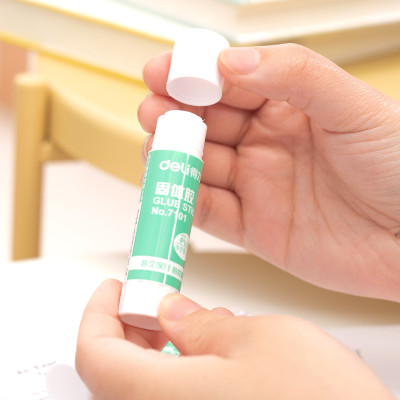 Hồ Khô Học Sinh Pva Deli 12 Lọ/Hộp 7101Z