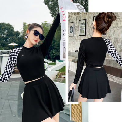 Bộ đồ bơi bikini nữ 2 mảnh dài tay chống nắng kín đáo đi tắm biển - B.34