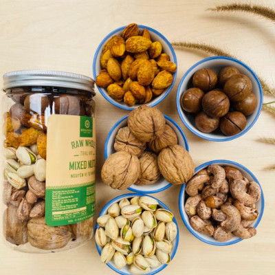 MIX HẠT CÒN VỎ - Hạt óc chó còn vỏ, Hạt macca nứt vỏ, hạt dẻ cười, Hạnh nhân rang bơ, Điều rang muối/ đóng gói 500gram