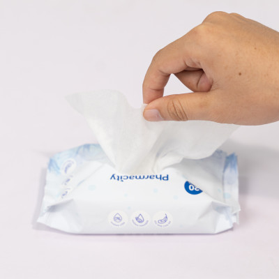 Khăn ướt Pharmacity (20 miếng) - Dịu nhẹ, không mùi, không cồn