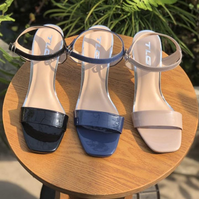 Sandal cao gót hot trend  trẻ trung năng động 21348