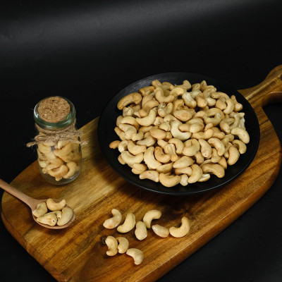 Hạt điều rang bóc vỏ 120g DGfoods/Roasted cashew without skin HVNCLCL/hạt điều bình phước/ Đặc sản Cần Thơ