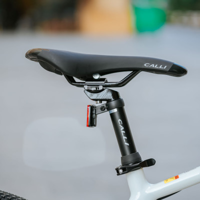 Xe đạp thể thao CALLI 2400 Khung nhôm không mối hàn