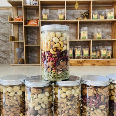 MIX 5 LOẠI HẠT DINH DƯỠNG CHỌN LỌC - Nhân óc chó đỏ, Nhân macca, Hạt điều rang, Hạnh nhân rang, Hạt bí xanh/ đóng gói 500gram